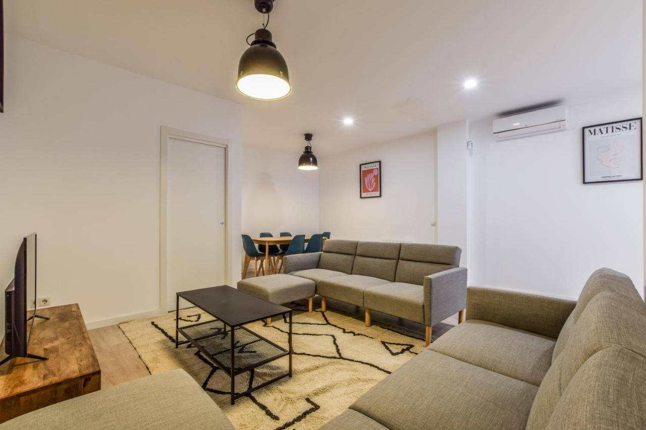 Apartamentos En Madrid Rio מראה חיצוני תמונה