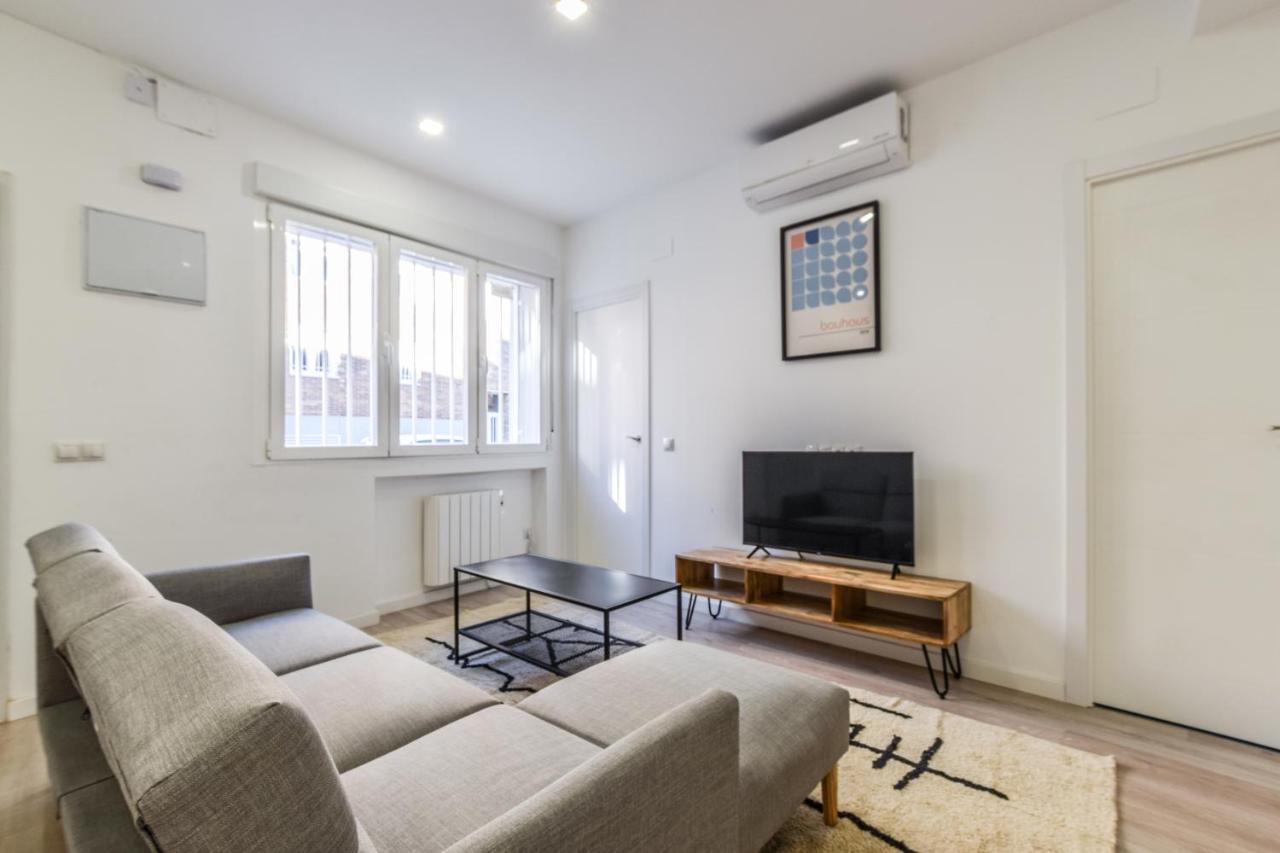 Apartamentos En Madrid Rio מראה חיצוני תמונה