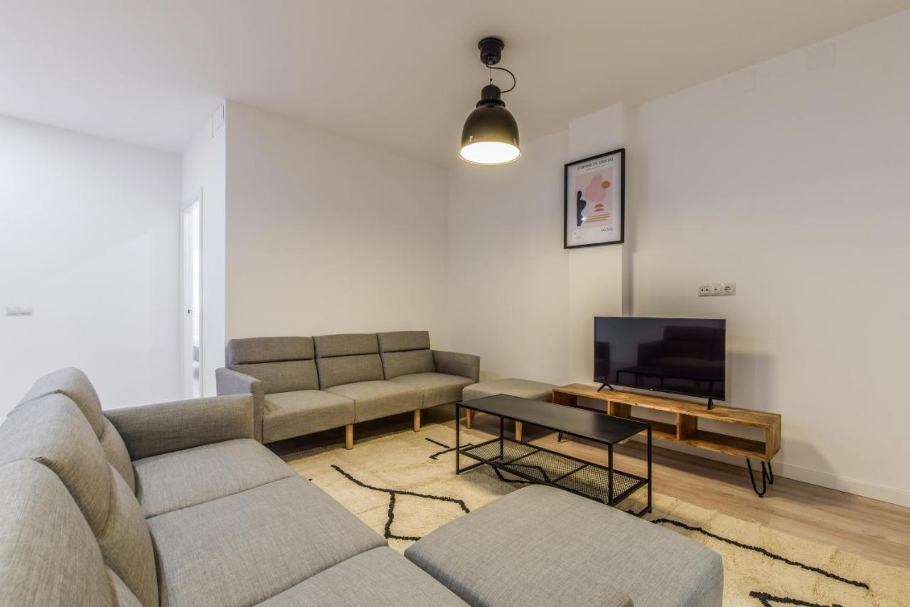 Apartamentos En Madrid Rio מראה חיצוני תמונה